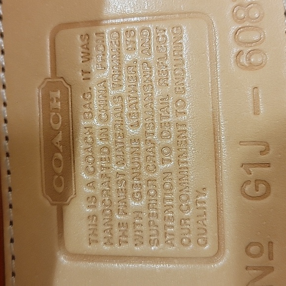 Coach - Picture 4 of 8